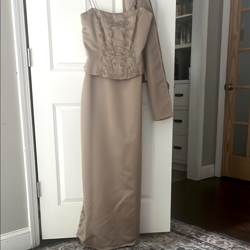 NWT Dave & Johnny Vintage Sand Beaded floor length spaghetti strap dress 9/10